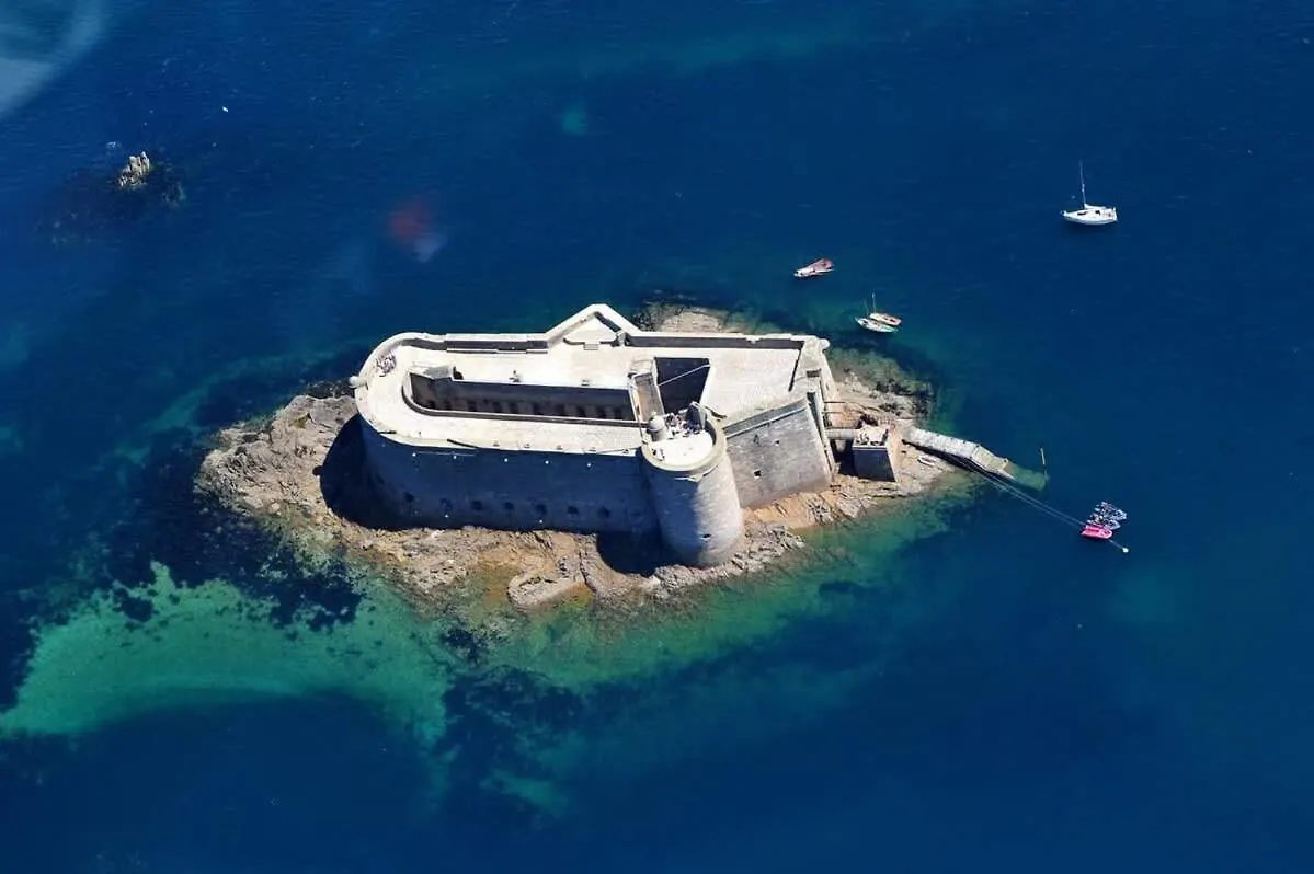 Kermartin - Maison De Famille Avec Vue Sur La Baie De Morlaix Plouézocʼh 0*,  France